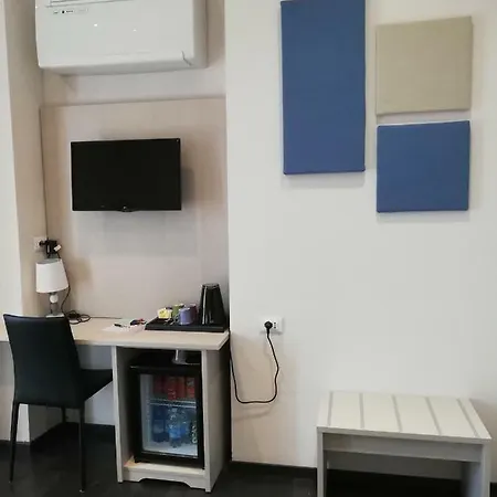 ゲストハウス Les De La Place サンレモ