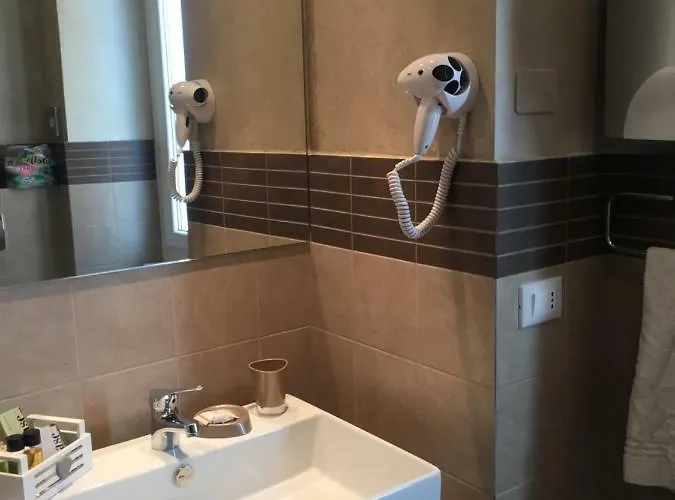 Πανσιόν Les De La Place 4*