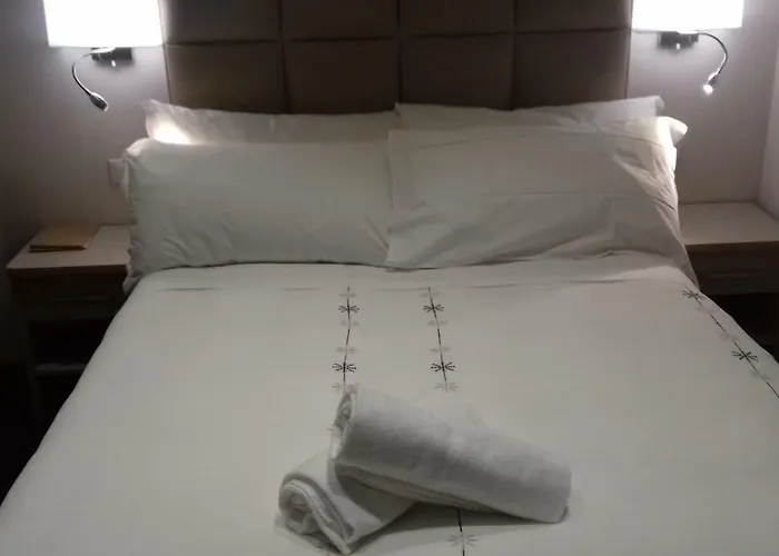 Les De La Place Πανσιόν