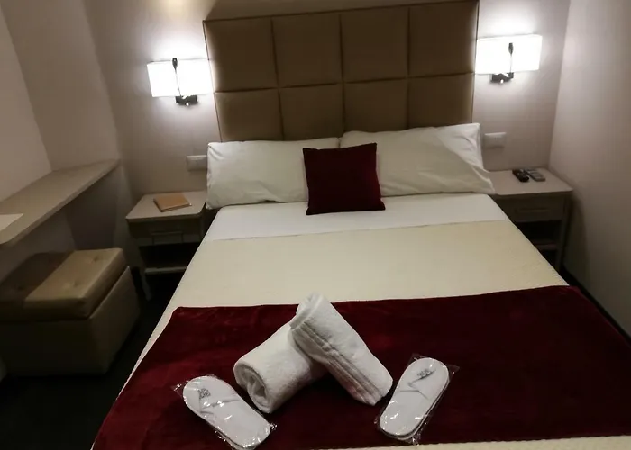 Les De La Place Πανσιόν