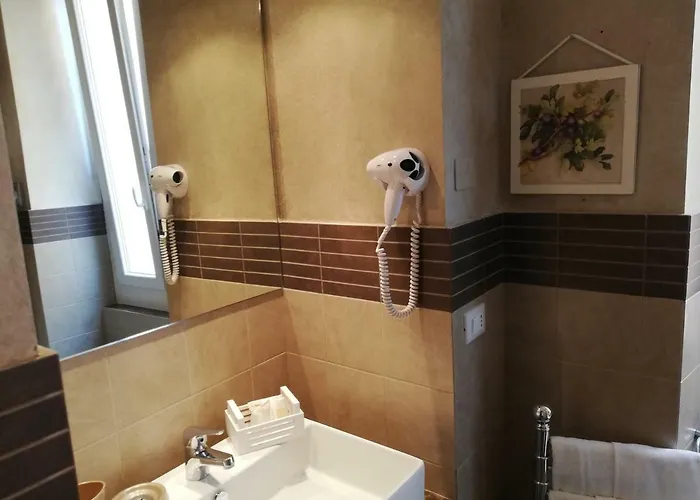 Πανσιόν Les De La Place 4*